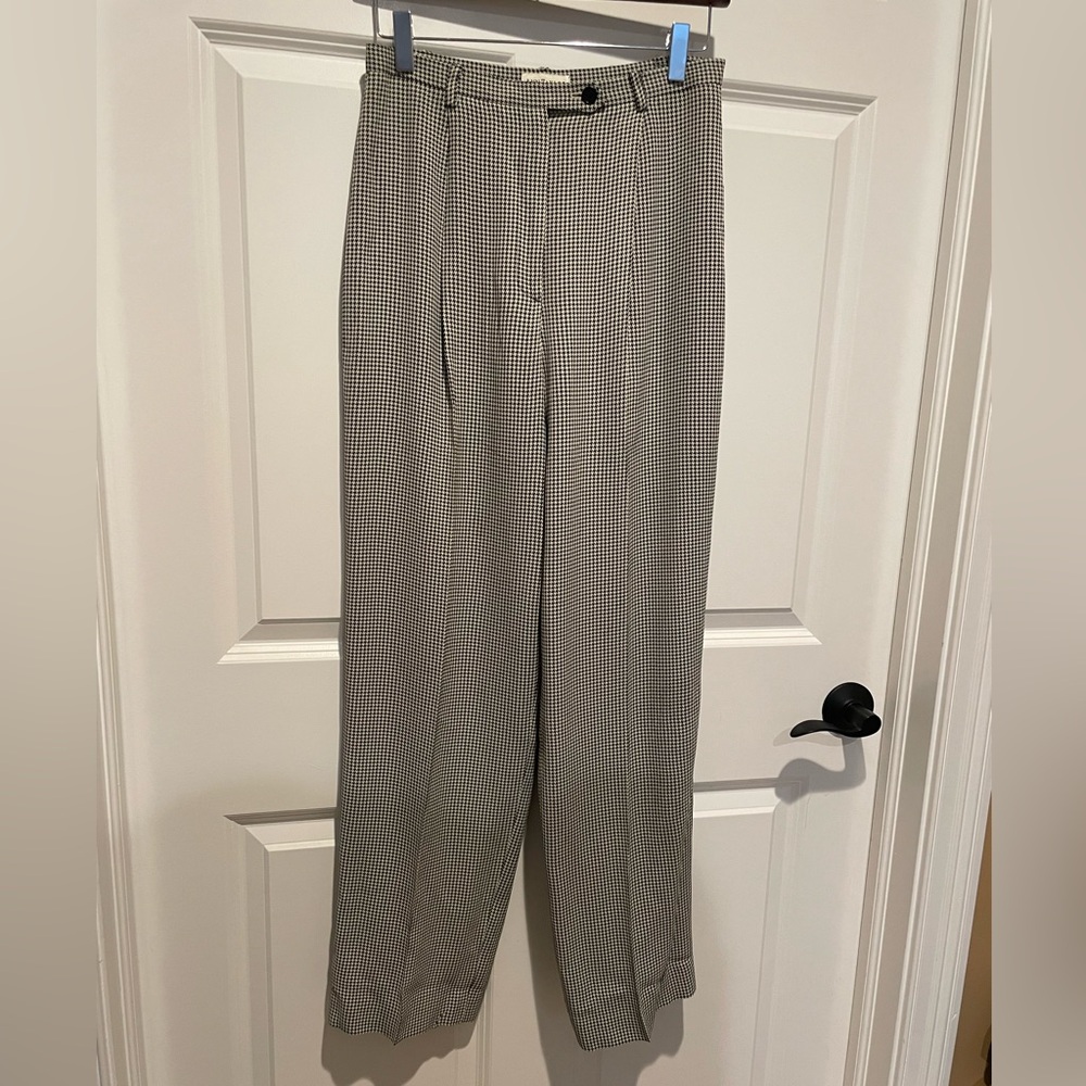Ann Taylor houndstooth patterned pants